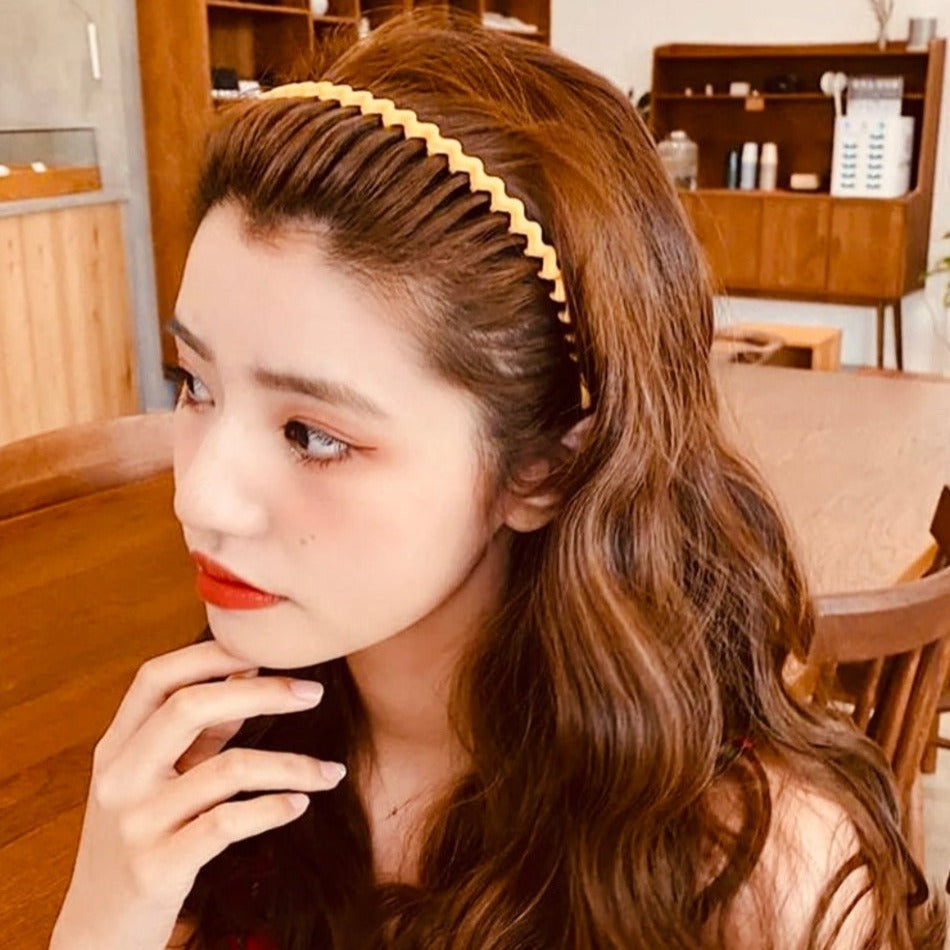 Plastic Hair Bands with Teeth, Thin Headbands for Women Girls Teens, Non Slip Hair Comb flexible teeth comb velvet headband