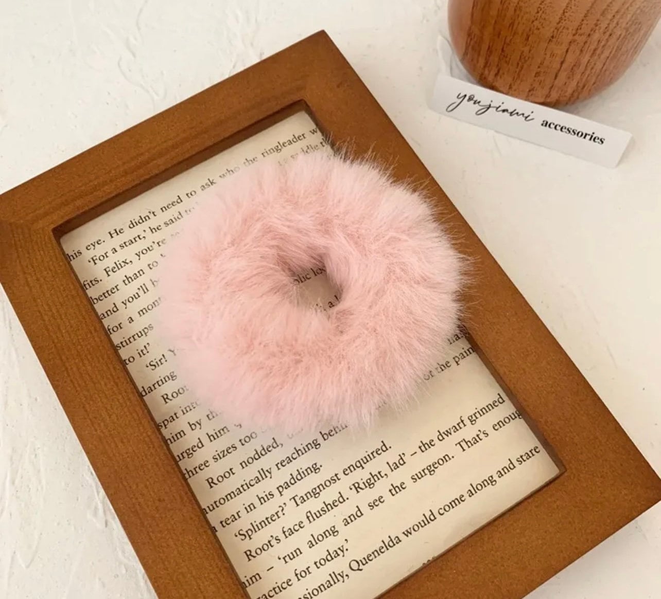 Furry Hair Ties Pom Elastic Hair Bobbles Fluffy Ponytail Holder Pompom Ball Scrunchie Hair Band for Women Girls Hair Accessories